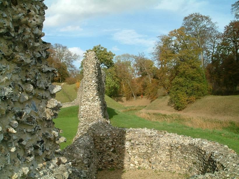 The ruined walls of Berkhamsted Castle